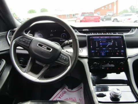 More photos of 2024 Jeep Grand Cherokee L Limited at Pettijohn Auto Center, MO