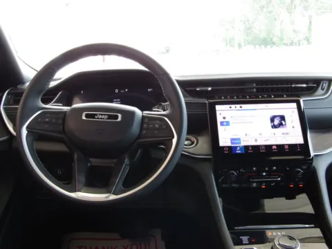 More photos of 2024 Jeep Grand Cherokee L Limited at Pettijohn Auto Center, MO