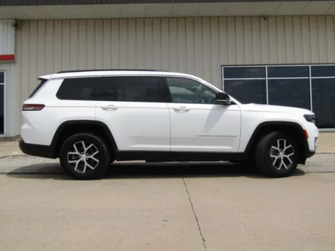 Photos of 2024 Jeep Grand Cherokee L Limited for sale in Bethany, MO at Pettijohn Auto Center