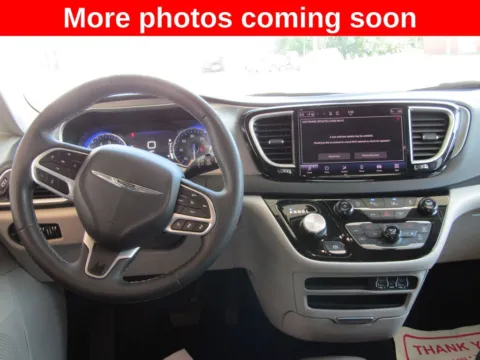 More photos of 2023 Chrysler Pacifica Touring L at Pettijohn Auto Center, MO