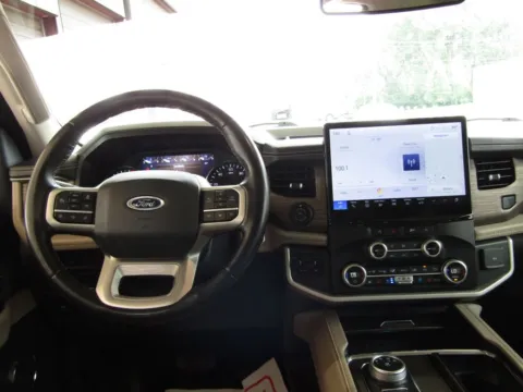 More photos of 2023 Ford Expedition Max Limited at Pettijohn Auto Center, MO