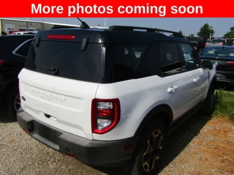 More photos of 2021 Ford Bronco Sport Outer Banks at Pettijohn Auto Center, MO