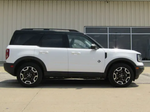 Photos of 2021 Ford Bronco Sport Outer Banks for sale in Bethany, MO at Pettijohn Auto Center
