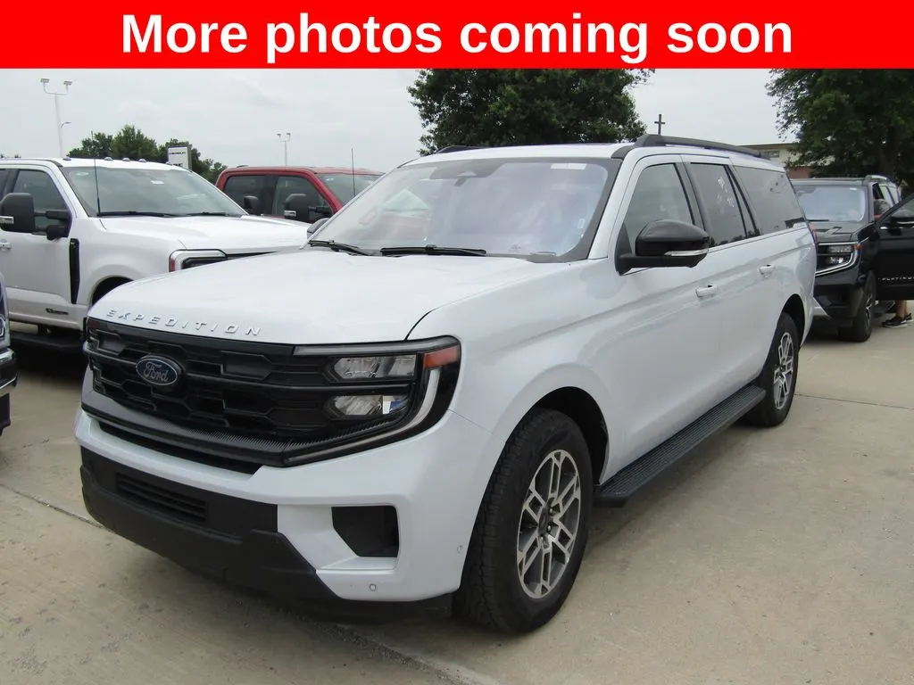 Silver 2025 Ford Expedition Max Active for sale in Bethany, MO