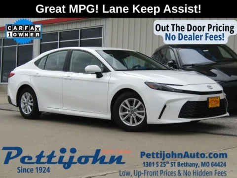 White 2025 Toyota Camry LE for sale in Bethany, MO