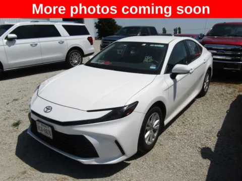 White 2025 Toyota Camry LE for sale in Bethany, MO