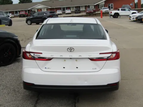 More photos of 2025 Toyota Camry LE at Pettijohn Auto Center, MO