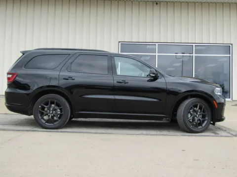 Photos of 2026 Dodge Durango GT Plus HEMI V8 for sale in Bethany, MO at Pettijohn Auto Center