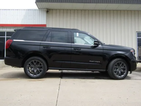 Photos of 2027 Ford Expedition Platinum for sale in Bethany, MO at Pettijohn Auto Center