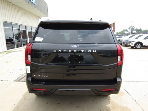 More photos of 2027 Ford Expedition Platinum at Pettijohn Auto Center, MO