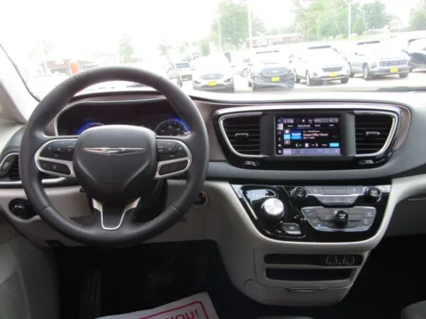 More photos of 2023 Chrysler Voyager LX at Pettijohn Auto Center, MO