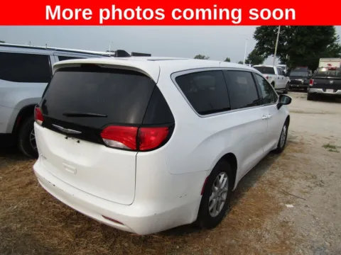 More photos of 2023 Chrysler Voyager LX at Pettijohn Auto Center, MO