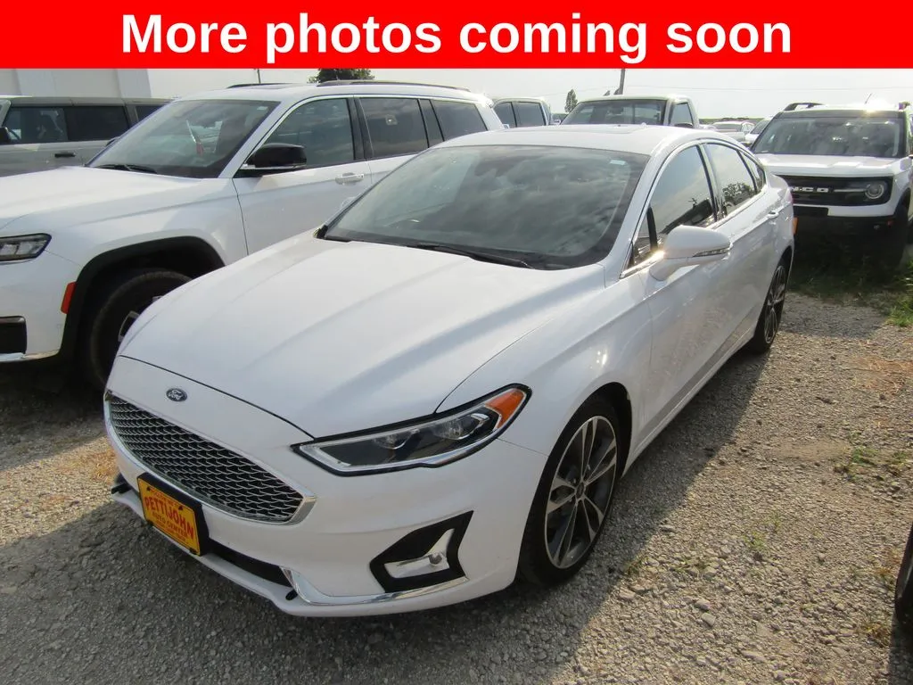 White 2019 Ford Fusion Titanium for sale in Bethany, MO