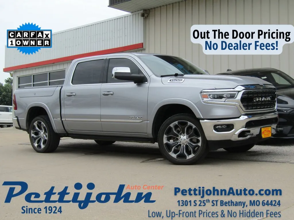 Used 2023 RAM Ram 1500 Pickup Limited with VIN 1C6SRFHT5PN558916 for sale in Kansas City