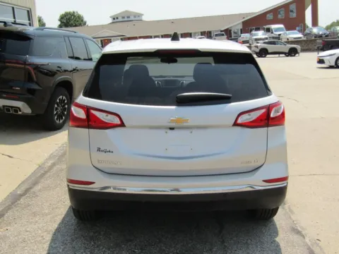 More photos of 2021 Chevrolet Equinox LT at Pettijohn Auto Center, MO