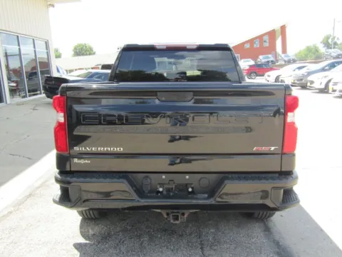 More photos of 2020 Chevrolet Silverado 1500 RST at Pettijohn Auto Center, MO