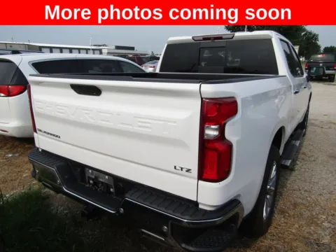 More photos of 2020 Chevrolet Silverado 1500 RST at Pettijohn Auto Center, MO