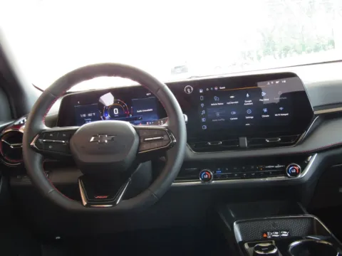More photos of 2027 Chevrolet Equinox RS at Pettijohn Auto Center, MO