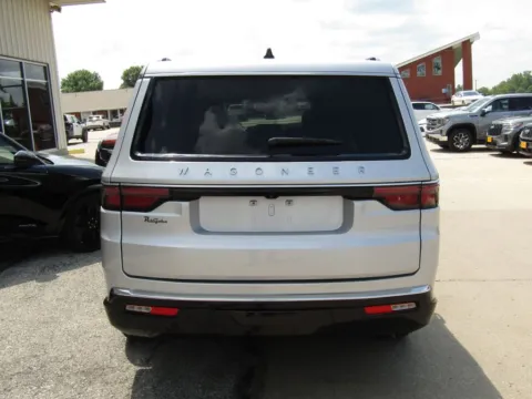 More photos of 2025 Jeep Wagoneer L Series II at Pettijohn Auto Center, MO