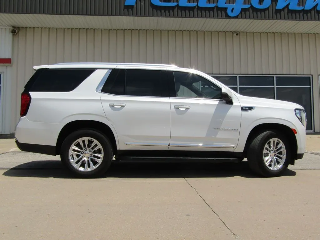 Used 2021 GMC Yukon SLT with VIN 1GKS2BKD2MR397960 for sale in Kansas City