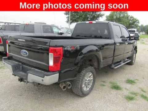 More photos of 2018 Ford F-250SD XLT at Pettijohn Auto Center, MO