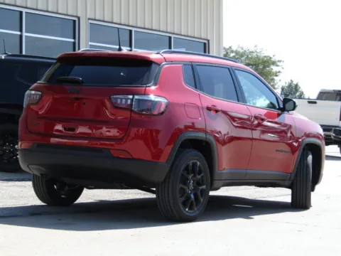 Another view of 2026 Jeep Compass Latitude for sale in Bethany, MO at Pettijohn Auto Center