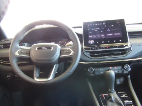 More photos of 2026 Jeep Compass Latitude at Pettijohn Auto Center, MO
