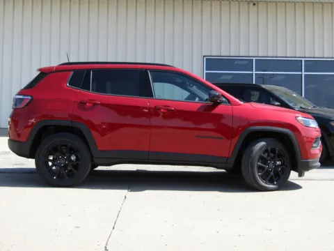 Photos of 2026 Jeep Compass Latitude for sale in Bethany, MO at Pettijohn Auto Center