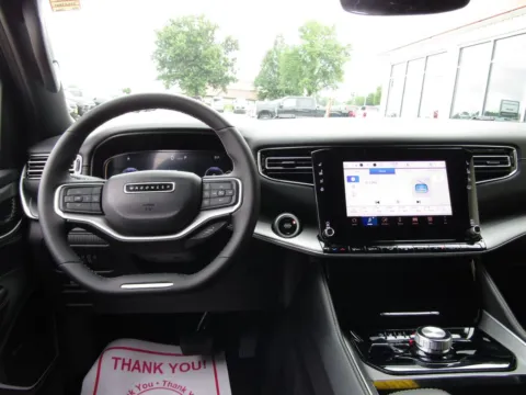 More photos of 2025 Jeep Wagoneer L Series II at Pettijohn Auto Center, MO