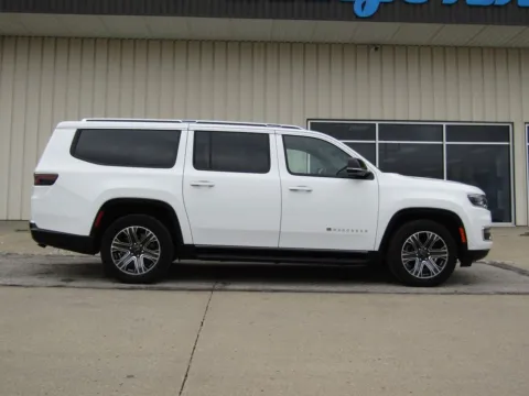 Photos of 2025 Jeep Wagoneer L Series II for sale in Bethany, MO at Pettijohn Auto Center