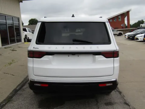 More photos of 2025 Jeep Wagoneer L Series II at Pettijohn Auto Center, MO