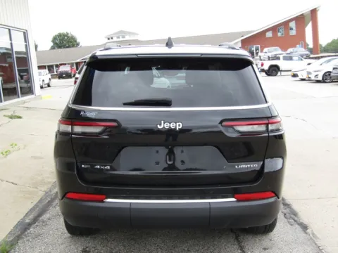 More photos of 2022 Jeep Grand Cherokee L Limited at Pettijohn Auto Center, MO