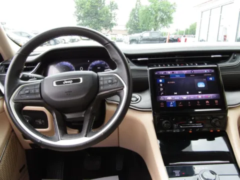 More photos of 2022 Jeep Grand Cherokee L Limited at Pettijohn Auto Center, MO