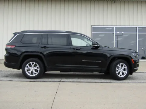Photos of 2022 Jeep Grand Cherokee L Limited for sale in Bethany, MO at Pettijohn Auto Center