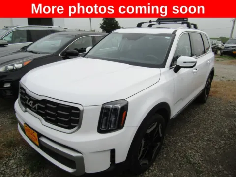White 2025 Kia Telluride S for sale in Bethany, MO