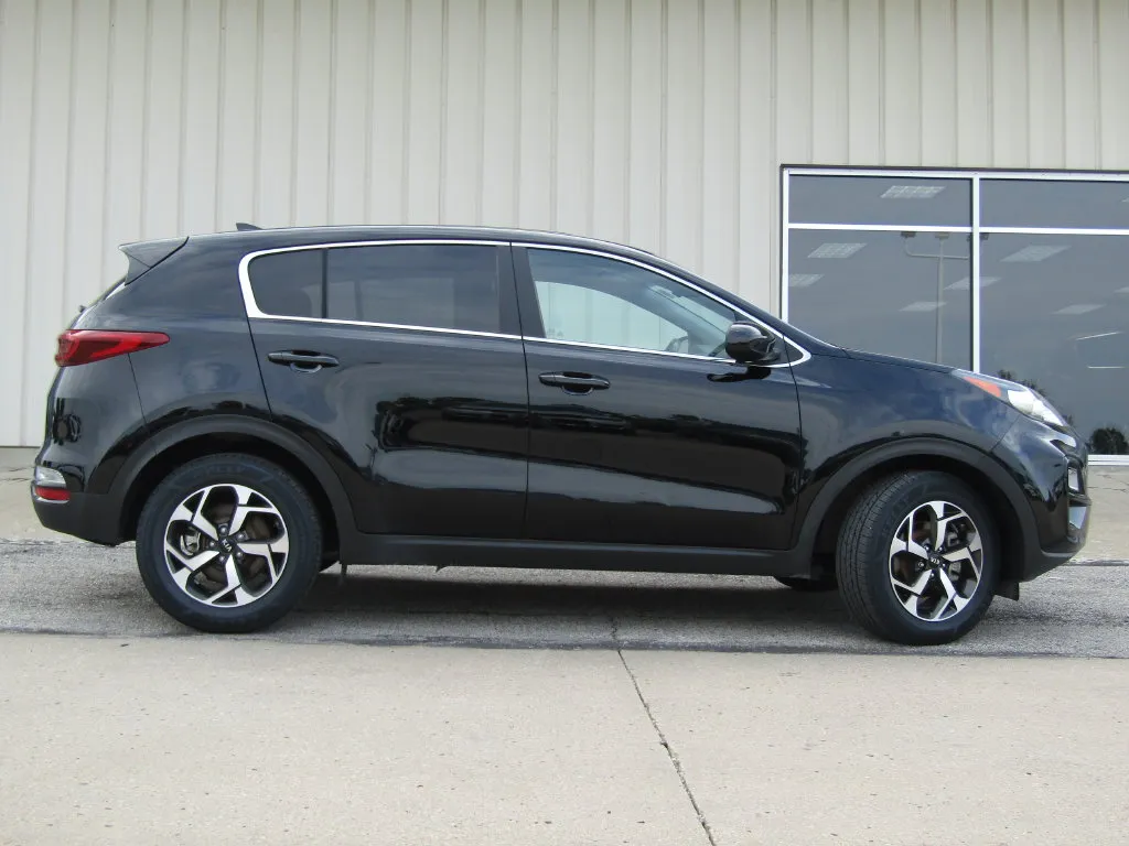 Used 2020 Kia Sportage LX with VIN KNDPMCAC5L7797659 for sale in Kansas City