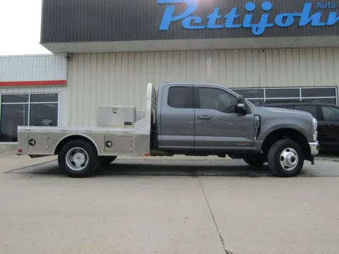 Photos of 2024 Ford F-350SD Lariat for sale in Bethany, MO at Pettijohn Auto Center