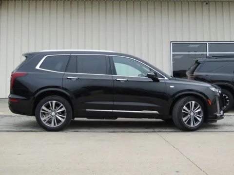 Photos of 2020 Cadillac XT6 Premium Luxury for sale in Bethany, MO at Pettijohn Auto Center