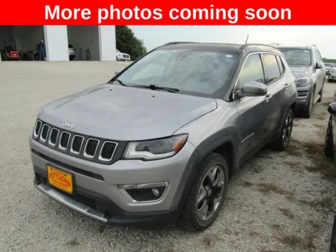 Silver 2018 Jeep Compass Limited for sale in Bethany, MO