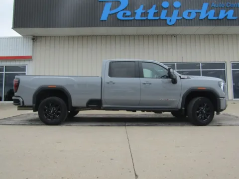 Photos of 2025 GMC Sierra 2500 HD AT4 for sale in Bethany, MO at Pettijohn Auto Center