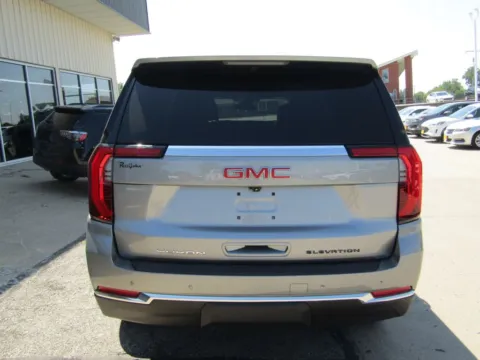 More photos of 2025 GMC Yukon XL Elevation at Pettijohn Auto Center, MO