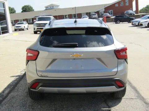 More photos of 2024 Chevrolet Trax LT at Pettijohn Auto Center, MO