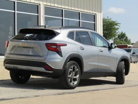 Another view of 2024 Chevrolet Trax LT for sale in Bethany, MO at Pettijohn Auto Center