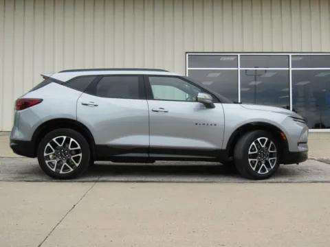 Photos of 2025 Chevrolet Blazer RS for sale in Bethany, MO at Pettijohn Auto Center