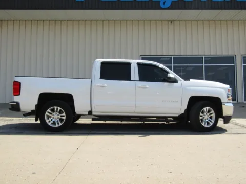 Photos of 2017 Chevrolet Silverado 1500 LT for sale in Bethany, MO at Pettijohn Auto Center