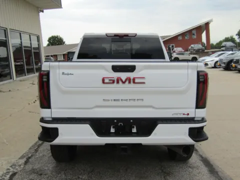 More photos of 2026 GMC Sierra 2500 HD AT4 at Pettijohn Auto Center, MO