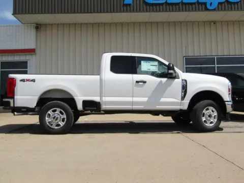Photos of 2026 Ford F-350SD XLT for sale in Bethany, MO at Pettijohn Auto Center