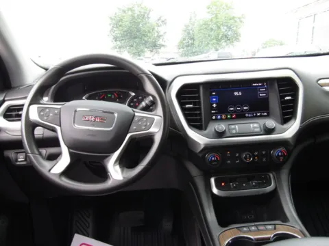 More photos of 2022 GMC Acadia SLE at Pettijohn Auto Center, MO