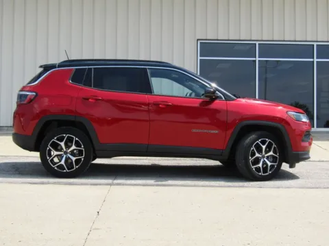 Photos of 2025 Jeep Compass Limited for sale in Bethany, MO at Pettijohn Auto Center
