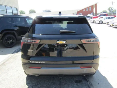 More photos of 2026 Chevrolet Equinox LT at Pettijohn Auto Center, MO